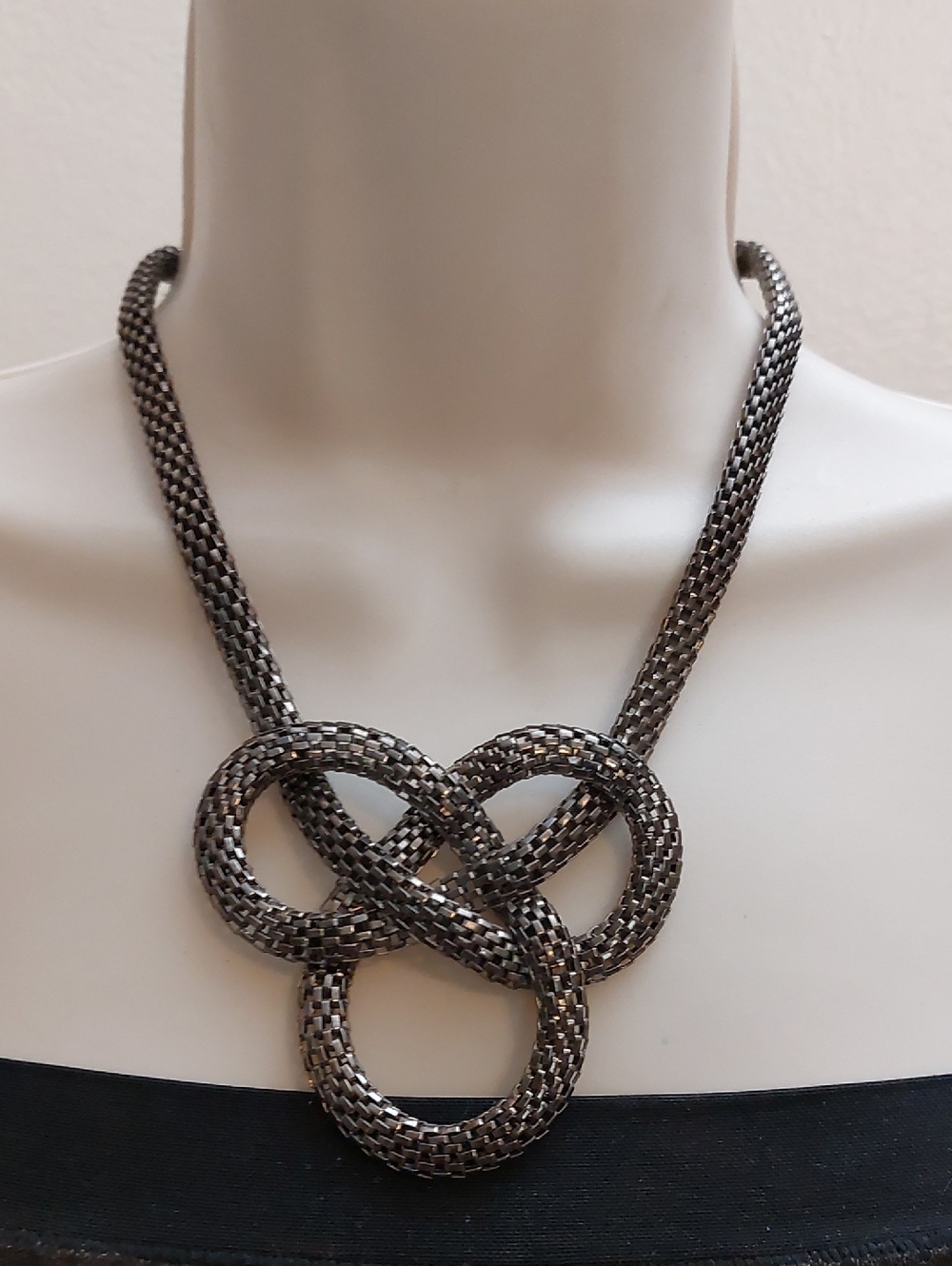 Celtric Triquetra Trinity Knot Wide Box Mesh Chain Statement Necklace